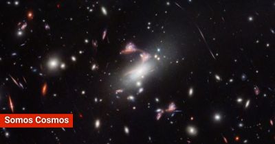 James Webb revela una galaxia que forma un signo de interrogación cósmico