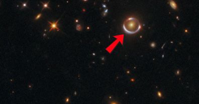 Hubble captura un espectacular anillo de Einstein para dar la bienvenida al 2025